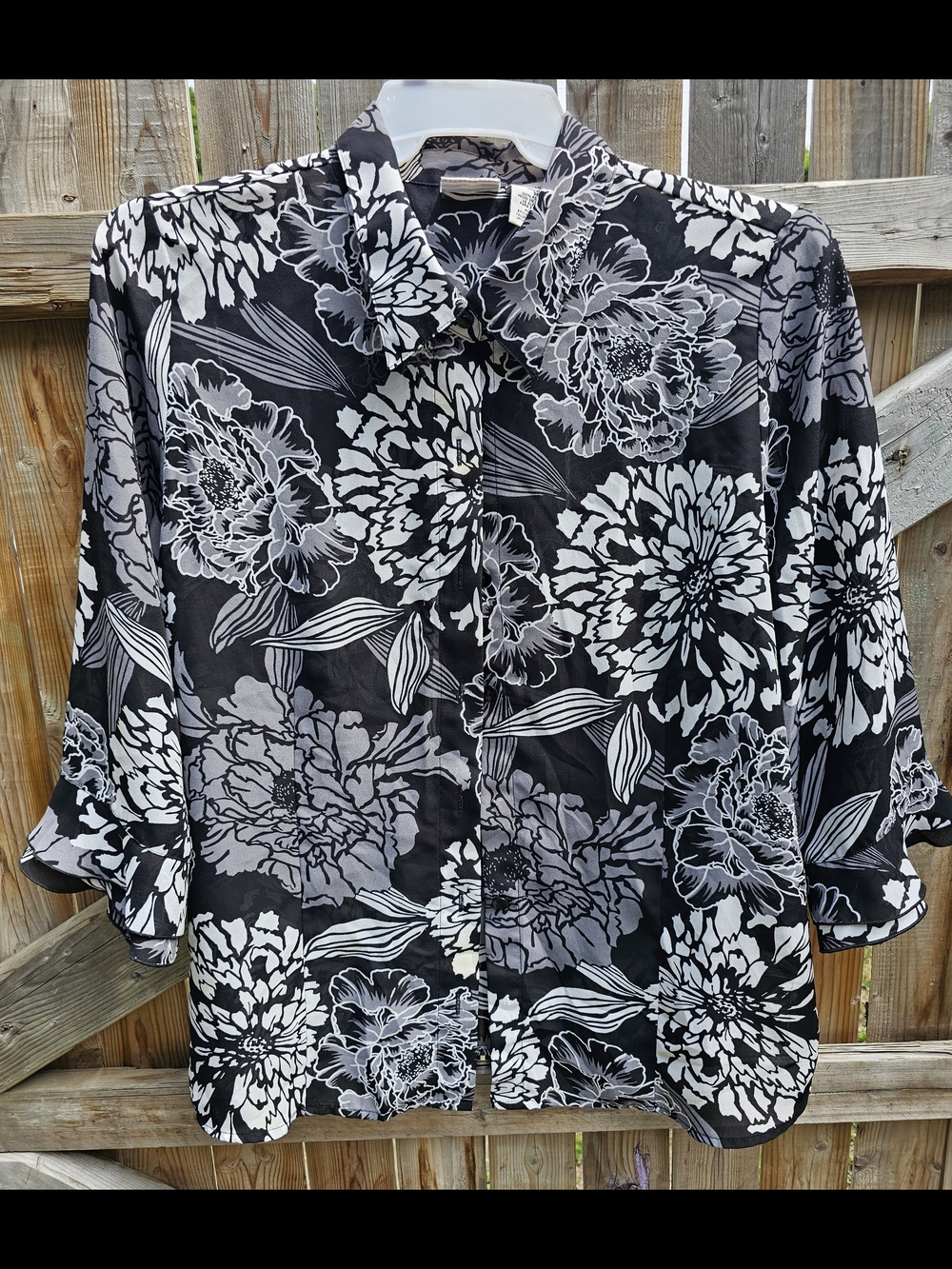 Womans Black & White Floral Button-Up Shirt